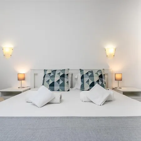Wonderful Da Rocha Flat By Lovelystay ポルティマン